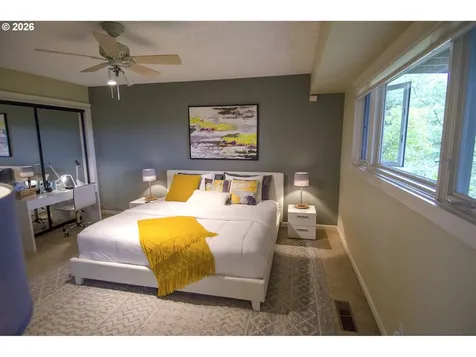 1425 NE Hillview Court Roseburg OR 97470
