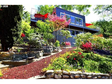 1425 NE Hillview Court Roseburg OR 97470