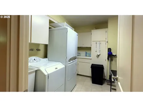 1425 NE Hillview Court Roseburg OR 97470