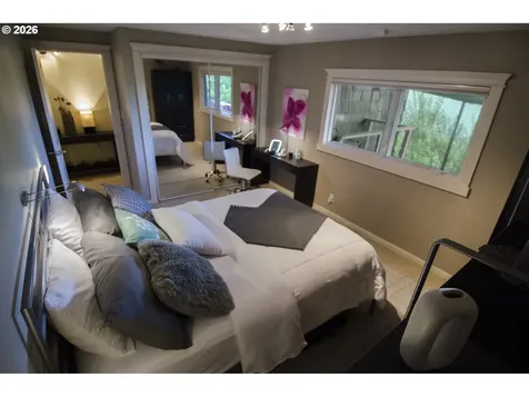 1425 NE Hillview Court Roseburg OR 97470
