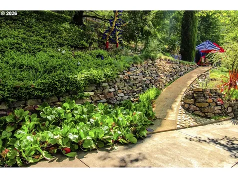 1425 NE Hillview Court Roseburg OR 97470