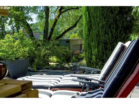 1425 NE Hillview Court Roseburg OR 97470