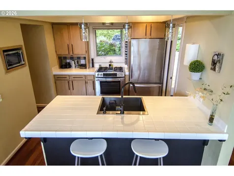 1425 NE Hillview Court Roseburg OR 97470
