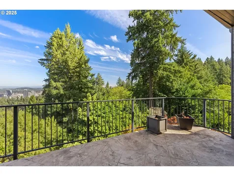 2869 SW Champlain Drive Portland OR 97205