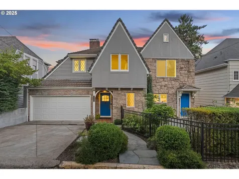 2869 SW Champlain Drive Portland OR 97205