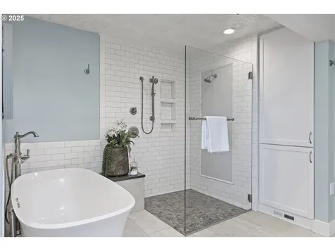 2869 SW Champlain Drive Portland OR 97205