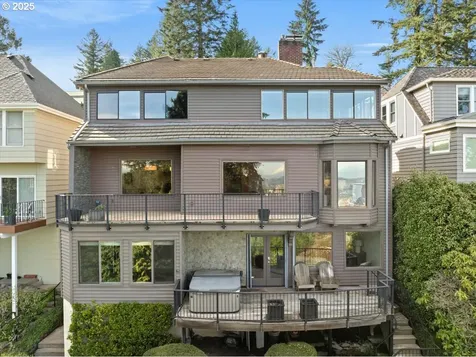 2869 SW Champlain Drive Portland OR 97205