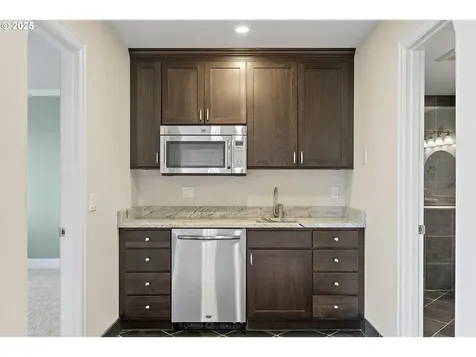 2869 SW Champlain Drive Portland OR 97205