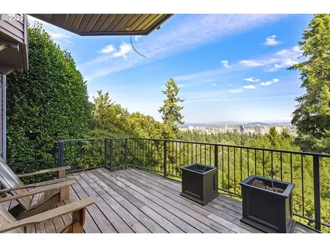 2869 SW Champlain Drive Portland OR 97205