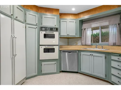 215 NE 35th Street Newport OR 97365