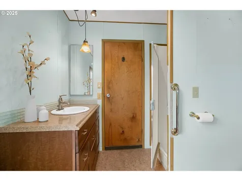 215 NE 35th Street Newport OR 97365