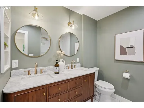 6503 SW 46th Place Portland OR 97221