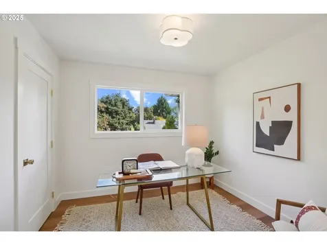 6503 SW 46th Place Portland OR 97221