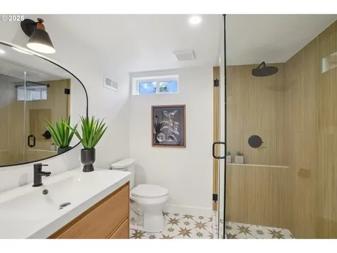 6503 SW 46th Place Portland OR 97221