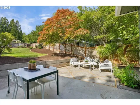 6503 SW 46th Place Portland OR 97221