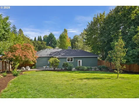 6503 SW 46th Place Portland OR 97221