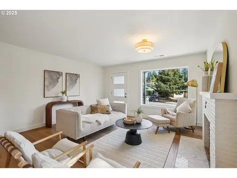 6503 SW 46th Place Portland OR 97221