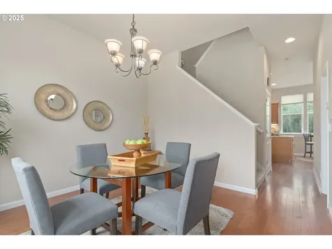 189 River Loop 1 Eugene OR 97404