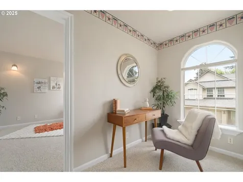 189 River Loop 1 Eugene OR 97404