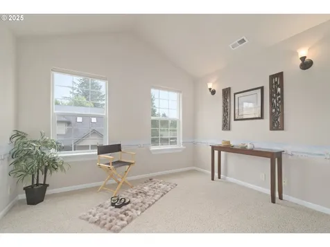 189 River Loop 1 Eugene OR 97404