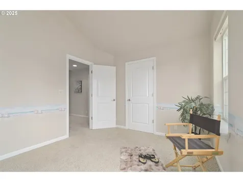 189 River Loop 1 Eugene OR 97404