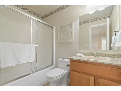 189 River Loop 1 Eugene OR 97404