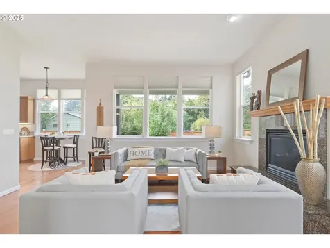 189 River Loop 1 Eugene OR 97404