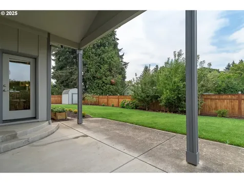 189 River Loop 1 Eugene OR 97404