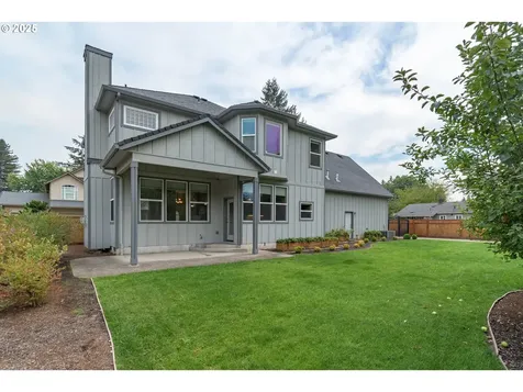 189 River Loop 1 Eugene OR 97404