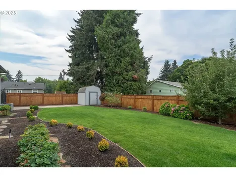 189 River Loop 1 Eugene OR 97404