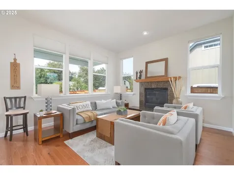 189 River Loop 1 Eugene OR 97404