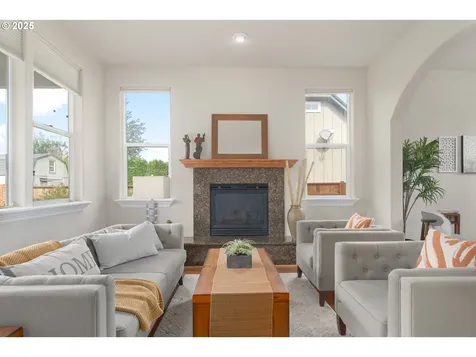 189 River Loop 1 Eugene OR 97404