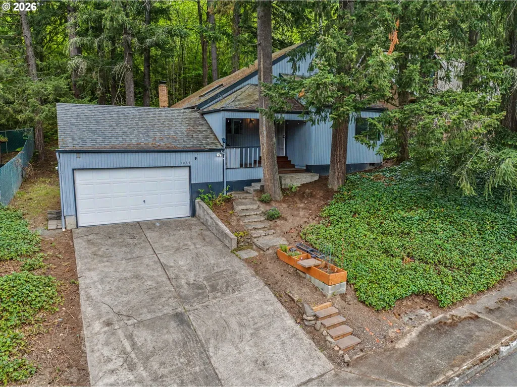 1065 NE Hill Way Estacada OR 97023