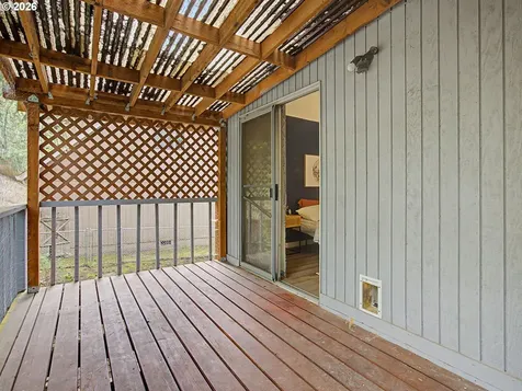 1065 NE Hill Way Estacada OR 97023