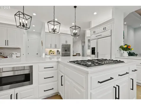 4411 SW 63rd Avenue Portland OR 97221