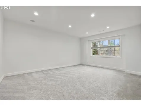 4411 SW 63rd Avenue Portland OR 97221