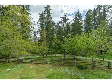 85867 Fawn Hills Drive Eugene OR 97405
