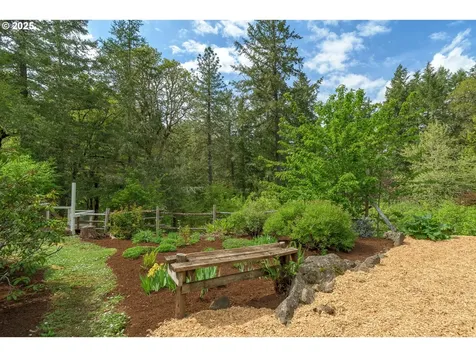 85867 Fawn Hills Drive Eugene OR 97405
