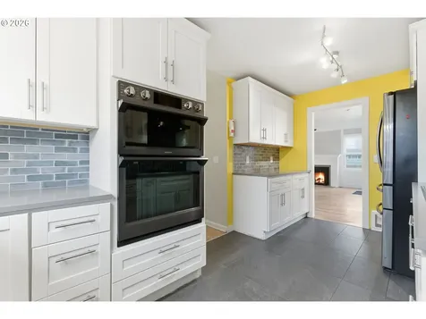 19 NE 139th Avenue Portland OR 97230