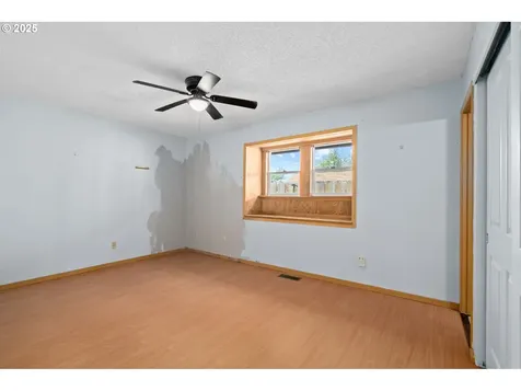 5615 NE 18th Avenue Portland OR 97211