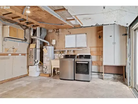 5615 NE 18th Avenue Portland OR 97211