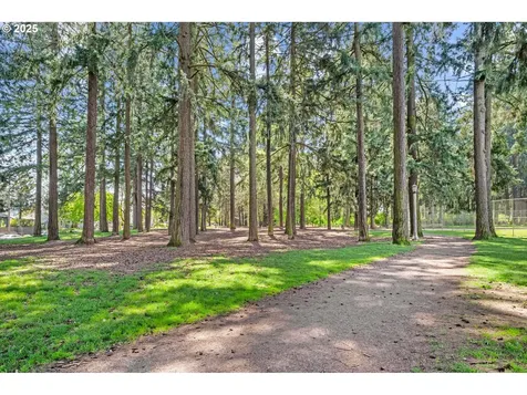 5615 NE 18th Avenue Portland OR 97211