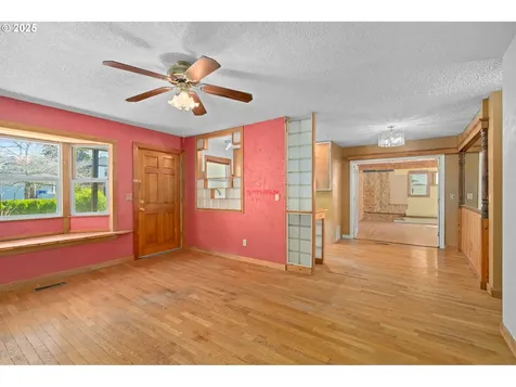 5615 NE 18th Avenue Portland OR 97211