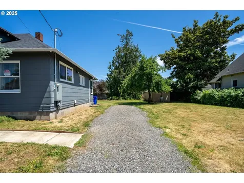 6834 SE 83rd Avenue Portland OR 97266