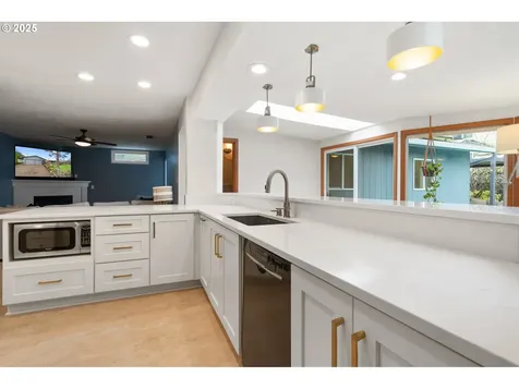 12916 SW 61st Avenue Portland OR 97219