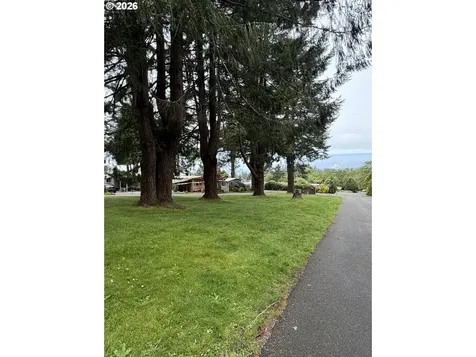 16427 Vista Hills Brookings OR 97415