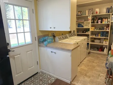 1745 NW 7th Place Gresham OR 97030