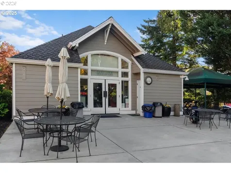 15424 NW Tee Court Portland OR 97229