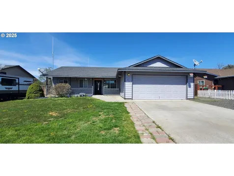 1077 NE Mahogany Street Prineville OR 97754