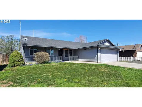 1077 NE Mahogany Street Prineville OR 97754
